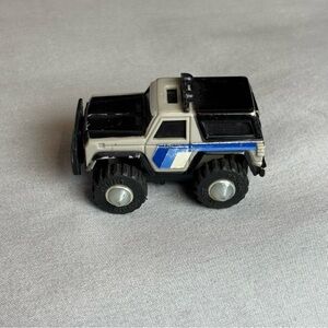 Vintage Stunt Riders -982 Ford Bronco Ljn Toys Pull Back Friction Toy Blue Gray